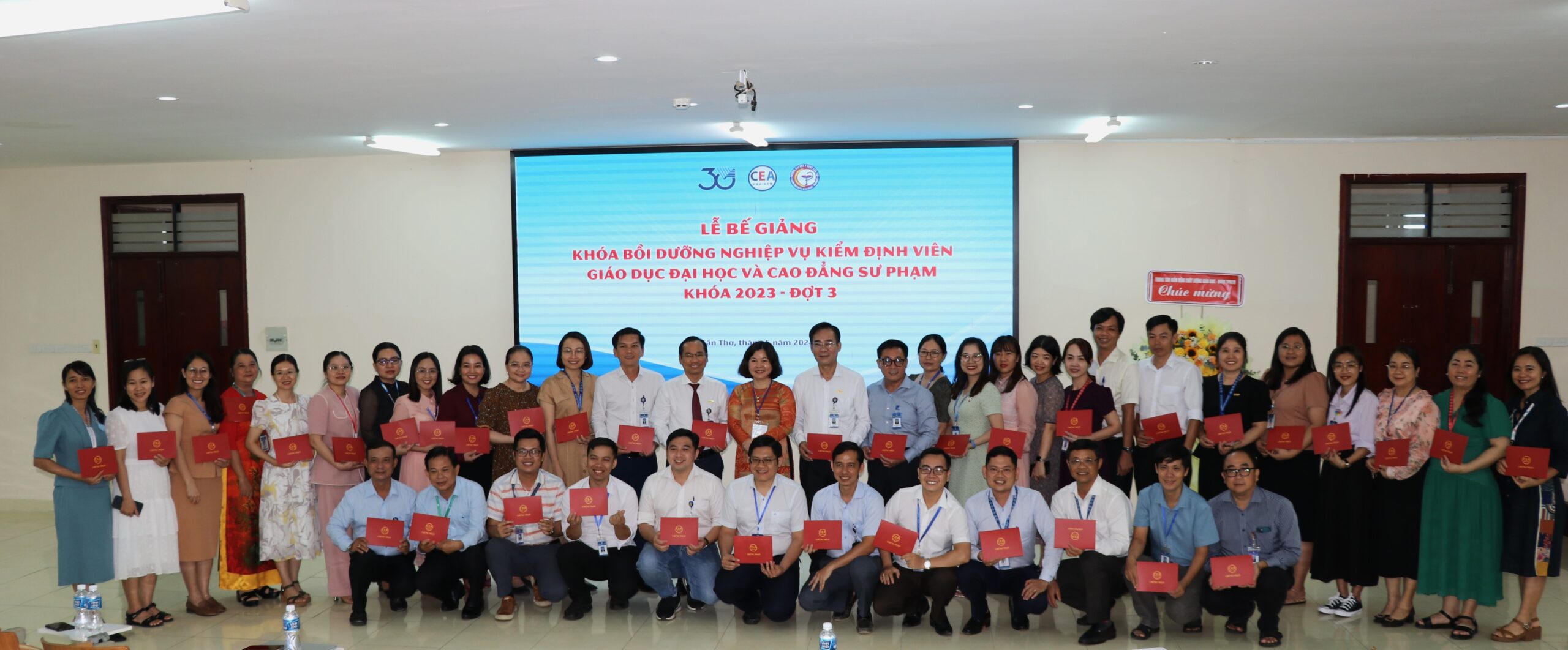 Thầy/Cô đủ điều kiện được Giám đốc trung tâm cấp chứng nhận hoàn thành khóa học